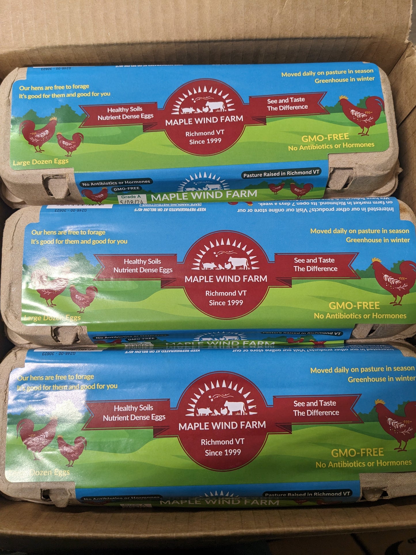 EGGS, Large Retail Cartons - 15 dozen/case